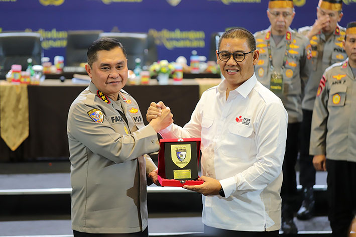Kabaharkam Polri-Komjen Pol. Dr. H. Mohammad Fadil Imran, M.Si tandatangani perpanjangan PKS Polri dengan FKDB Kabaharkam Polri-Komjen Pol. Dr. H. Mohammad Fadil Imran, M.Si tandatangani perpanjangan PKS Polri dengan FKDB