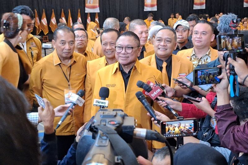Hanura kantongi nama untuk Pilkada DKI Hanura kantongi nama untuk Pilkada DKI