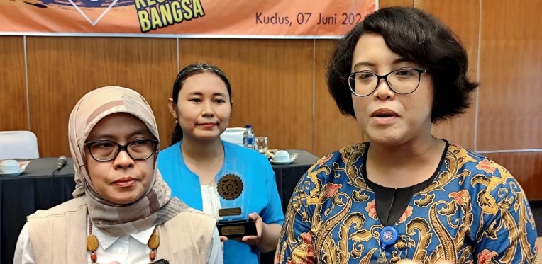 Bantu warga miskin jadi peserta JKN, RS Mardi Rahayu Kudus dapat penghargaan  Bantu warga miskin jadi peserta JKN, RS Mardi Rahayu Kudus dapat penghargaan Â