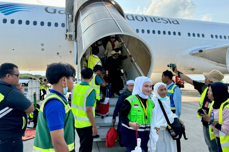 Bandara Lombok catat 1.964 jemaah haji NTB tiba di tanah air Bandara Lombok catat 1.964 jemaah haji NTB tiba di tanah air