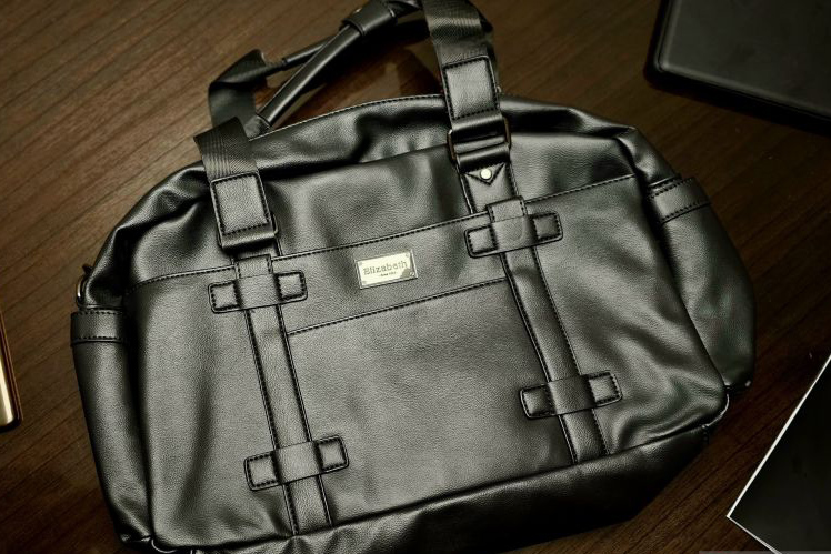 Kiat memilih tas kulit asli atau kulit vegan sesuai kebutuhan