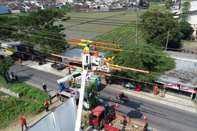 PLN UP3 Surakarta pastikan keandalan pasokan listrik selama perayaan Idul Adha PLN UP3 Surakarta pastikan keandalan pasokan listrik selama perayaan Idul Adha