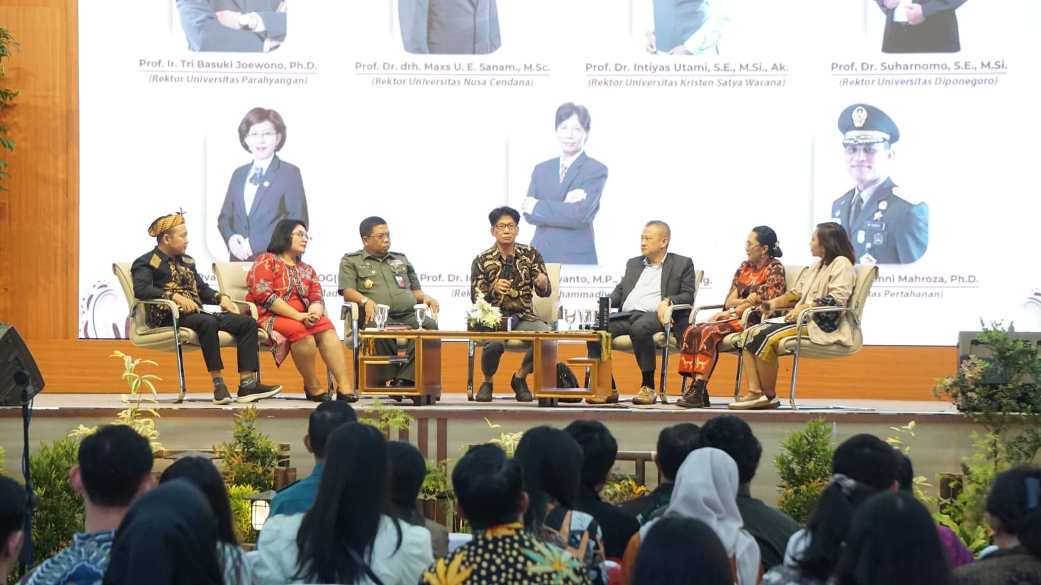 Teras Rektor GIHN, Â UKSW: Sepakat lakukan aksi inovasi untuk jawab masalah negeri Teras Rektor GIHN, Â UKSW: Sepakat lakukan aksi inovasi untuk jawab masalah negeri