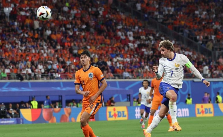 Klasemen akhir Grup D: Austria finis di atas Prancis dan Belanda Klasemen akhir Grup D: Austria finis di atas Prancis dan Belanda