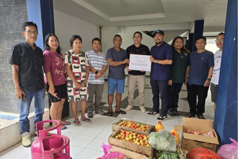 Pelindo Marine distribusikan bantuan bagi pengungsi Gunung Ruang Pelindo Marine distribusikan bantuan bagi pengungsi Gunung Ruang