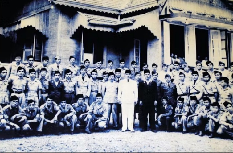 18 Juni 1948: Pidato politik Sukarno di Bireuen 18 Juni 1948: Pidato politik Sukarno di Bireuen