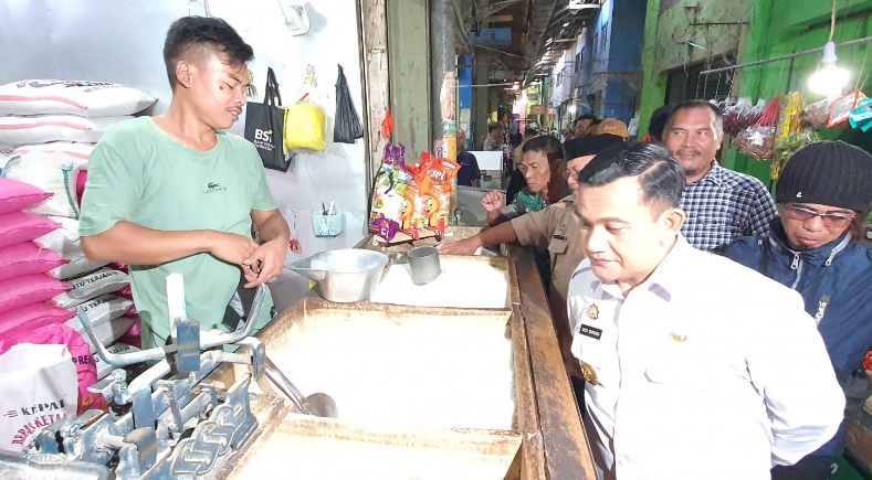 Idul Adha, PJ bupati Majalengka pantau harga kebutuhan pokok, gas LPG dan hewan qurban Idul Adha, PJ bupati Majalengka pantau harga kebutuhan pokok, gas LPG dan hewan qurban