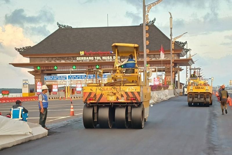 JBT lakukan pemeliharaan Jalan Tol Bali Mandara demi keamanan pengguna JBT lakukan pemeliharaan Jalan Tol Bali Mandara demi keamanan pengguna