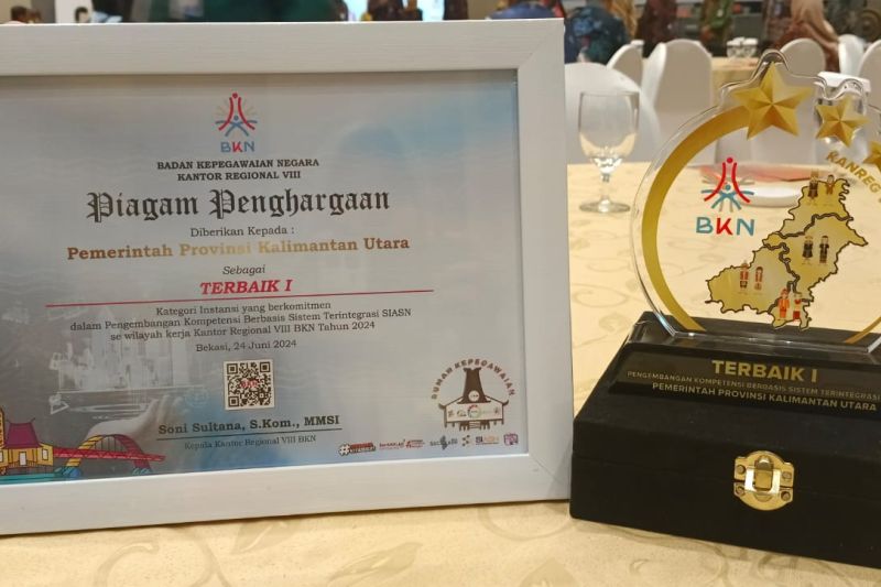 Pemprov Kaltara raih penghargaan terbaik pertama dari BKN Pemprov Kaltara raih penghargaan terbaik pertama dari BKN
