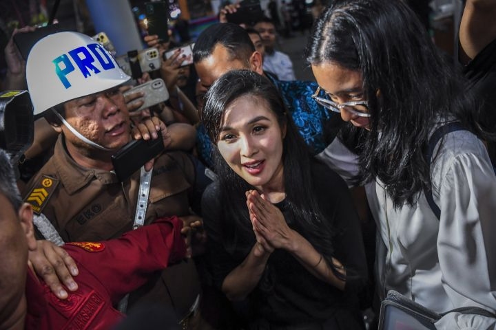 Kejagung tegaskan status Sandra Dewi masih saksi