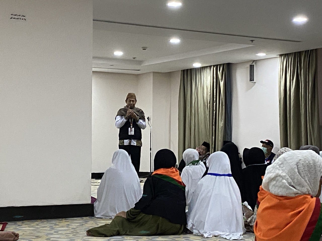 Jemaah Haji Lansia diminta Memanfaatkan Rukhsah atau Keringanan dalam Beribadah di Tanah Suci Jemaah Haji Lansia diminta Memanfaatkan Rukhsah atau Keringanan dalam Beribadah di Tanah Suci