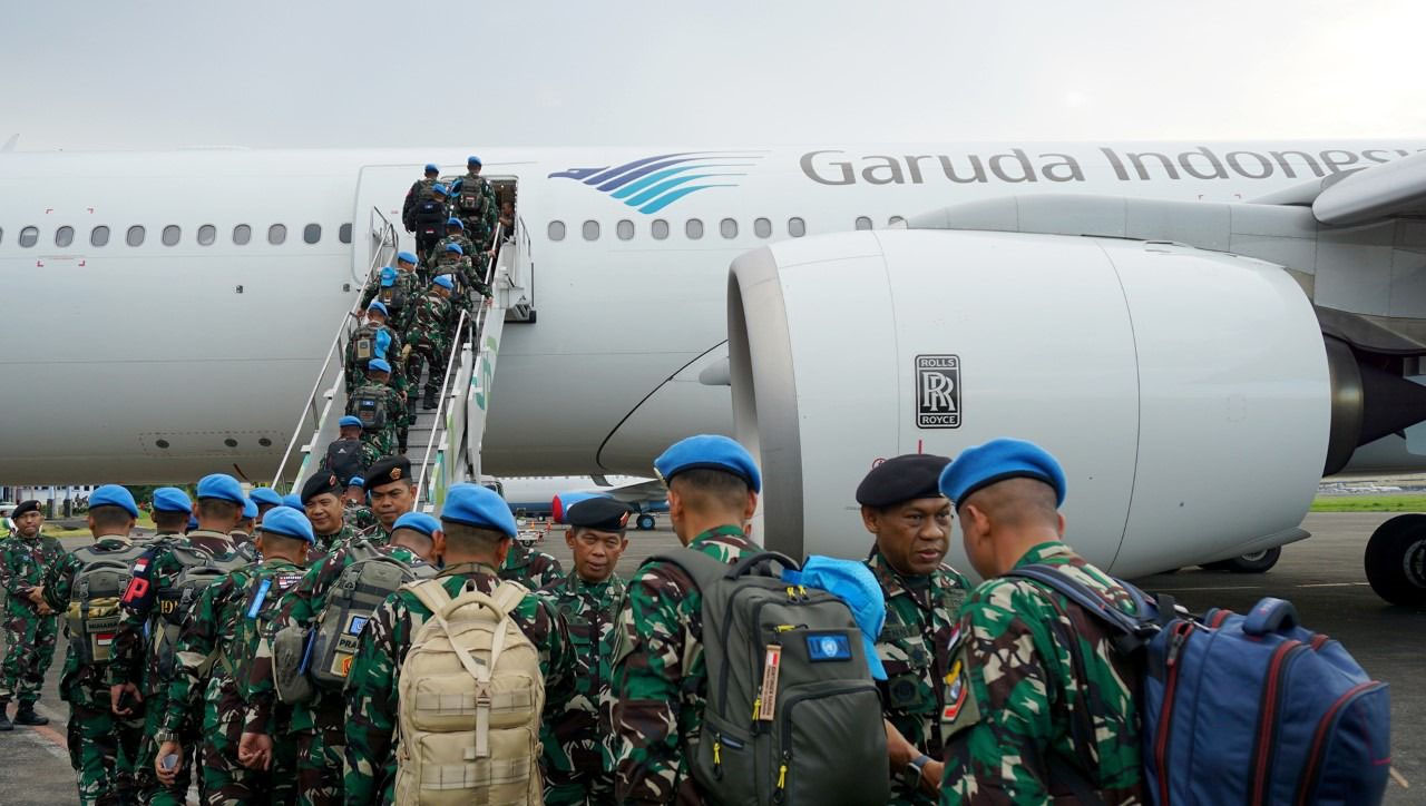 Garuda Indonesia akan terbangkaan 7.000 TNI dalam misi perdamaian dunia Garuda Indonesia akan terbangkaan 7.000 TNI dalam misi perdamaian dunia
