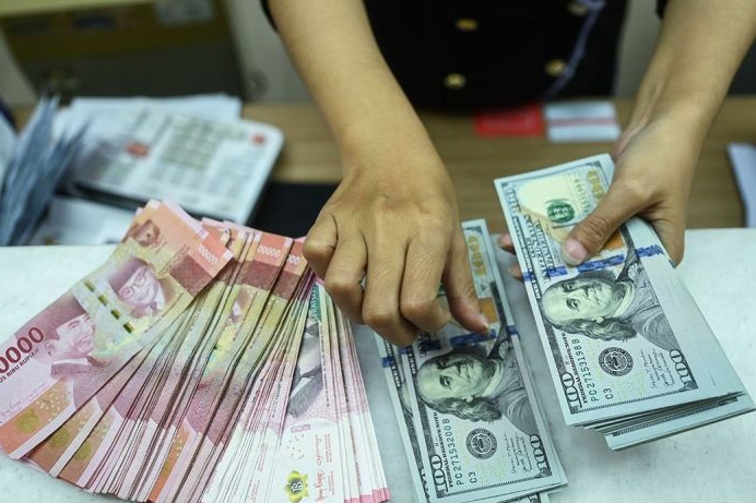 Rupiah Senin pagi naik 11 poin menjadi Rp16.242 per dolar AS