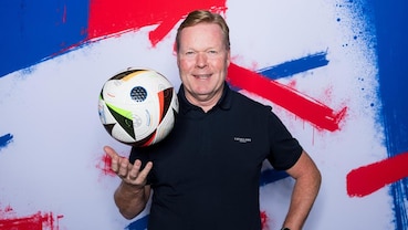 Ronald Koeman: Pelatih Belanda tentang memenangkan EURO, generasi saat ini dan Xavi Simons Ronald Koeman: Pelatih Belanda tentang memenangkan EURO, generasi saat ini dan Xavi Simons