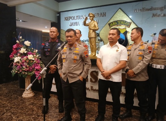 Polda Jateng Tangkap 10 pengeroyok yang tewaskan bos rental mobil Polda Jateng Tangkap 10 pengeroyok yang tewaskan bos rental mobil