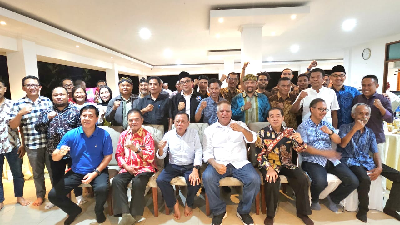 Track Record baik, Paguyuban Nusantara nilai Paulus Waterpaw layak jadi Gubernur Papua Track Record baik, Paguyuban Nusantara nilai Paulus Waterpaw layak jadi Gubernur Papua