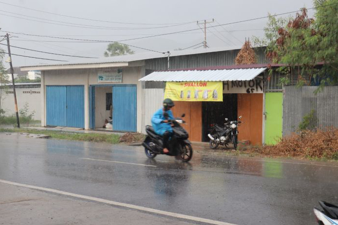 Stasiun Meteorologi Komodo jelaskan penyebab hujan pada musim kemarau Stasiun Meteorologi Komodo jelaskan penyebab hujan pada musim kemarau