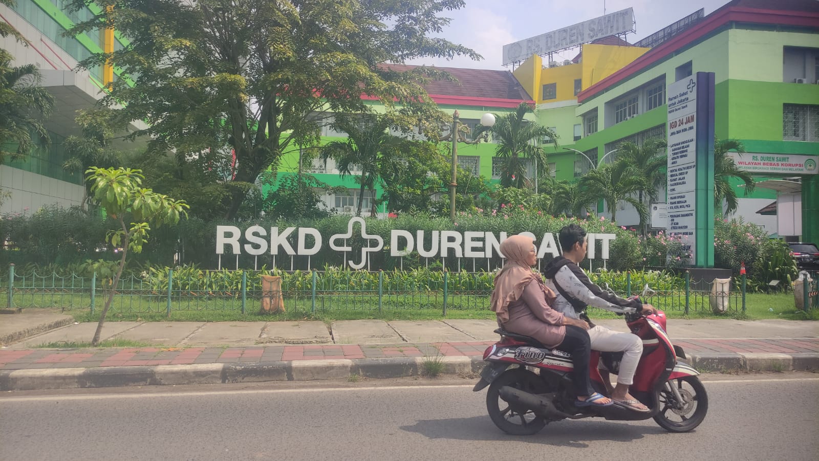 Nakes dan non pegawai RSKD Duren Sawit keluhkan remunerasi dan potongan THR Nakes dan non pegawai RSKD Duren Sawit keluhkan remunerasi dan potongan THR