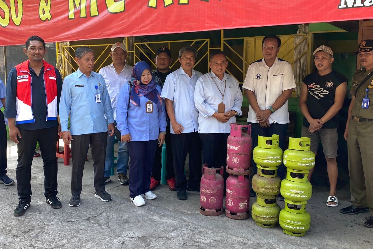 Pertamina sidak LPG 3 Kg di Sleman, ingatkan UMKM pindah ke LPG non subsidi Pertamina sidak LPG 3 Kg di Sleman, ingatkan UMKM pindah ke LPG non subsidi