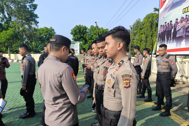Kapolres Sukabumi periksa HP personel cegah judi online Kapolres Sukabumi periksa HP personel cegah judi online