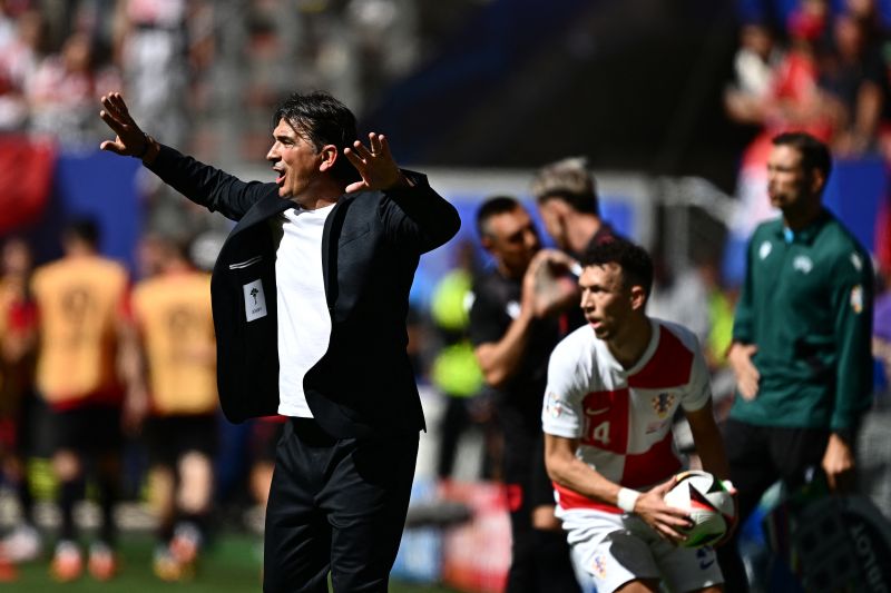 Zlatko Dalic soroti lini pertahanan jelang laga kontra Italia Zlatko Dalic soroti lini pertahanan jelang laga kontra Italia