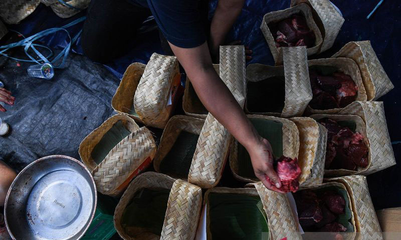 Penderita kolesterol dianjurkan kurangi konsumsi lemak daging kurban