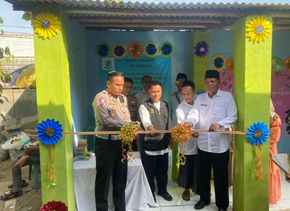 Polresta Cirebon resmikan Bank Sampah Al Yamani Balerante Polresta Cirebon resmikan Bank Sampah Al Yamani Balerante