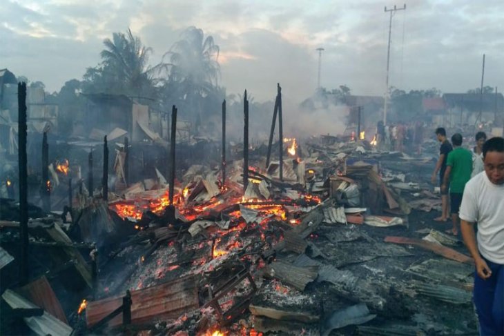 14 Juni 2019: Pasar di Desa Mangkahui hangus terbakar 14 Juni 2019: Pasar di Desa Mangkahui hangus terbakar