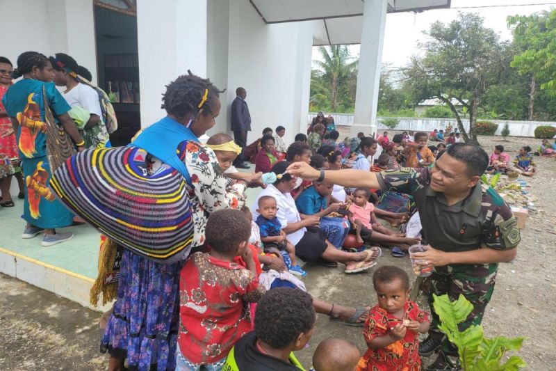 Koops TNI Habema gelar Minggu Kasih bersama masyarakat Papua di Timika Koops TNI Habema gelar Minggu Kasih bersama masyarakat Papua di Timika