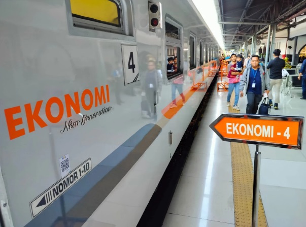 Sambut liburan, PT KA siapkan KA Blambangan Ekspres dan KA Banyubiru Sambut liburan, PT KA siapkan KA Blambangan Ekspres dan KA BanyubiruÂ