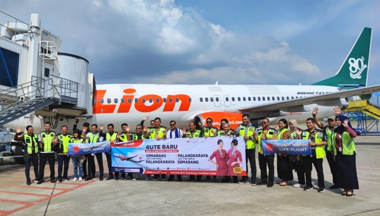 Lion Air resmi operasikan rute Semarang-Palangkaraya (PP) melalui Bandara A Yani Semarang Lion Air resmi operasikan rute Semarang-Palangkaraya (PP) melalui Bandara A Yani Semarang