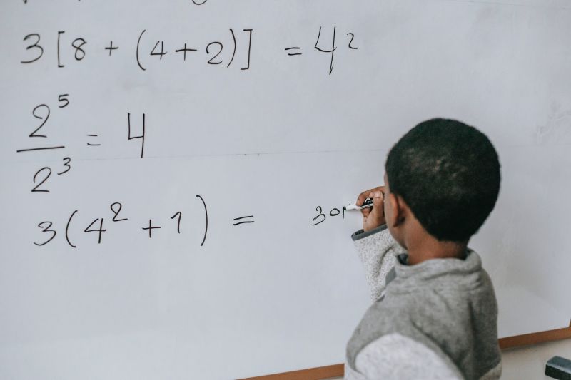 Kiat bagi guru dan orang tua bangun kemampuan literasi-numerasi anak Kiat bagi guru dan orang tua bangun kemampuan literasi-numerasi anak