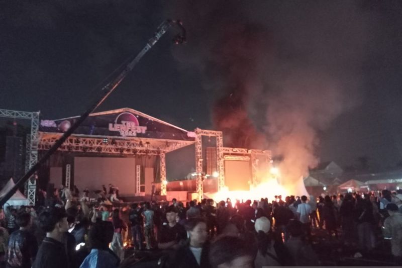 Polisi tangkap ketua panitia konser musik Tangerang Lentera Festival Polisi tangkap ketua panitia konser musik Tangerang Lentera Festival