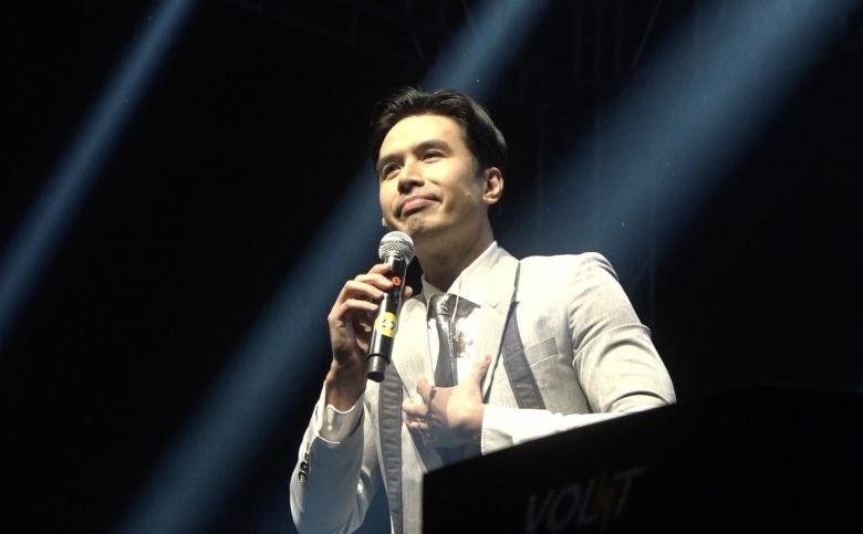 Christian Bautista hadirkan suasana intim di konser All-4-One Jakarta Christian Bautista hadirkan suasana intim di konser All-4-One Jakarta
