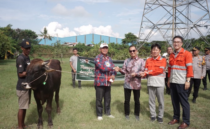 Cirebon Power berikan bantuan puluhan hewan kurban untuk warga Cirebon Power berikan bantuan puluhan hewan kurban untuk warga
