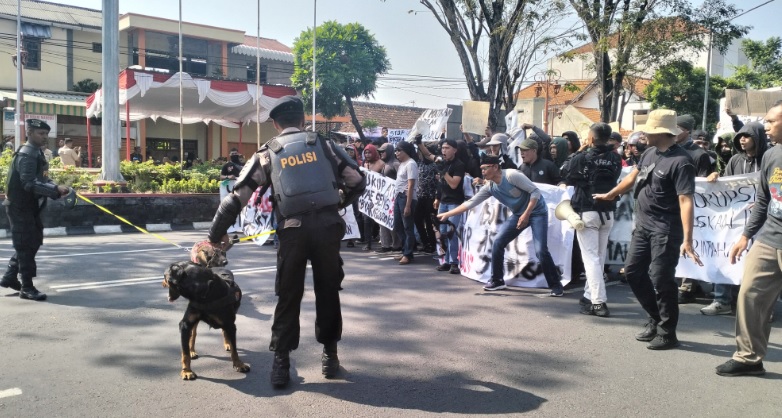 TNI dan Polri gladi lapangan hadapi potensi munculnya dampak sosial Pilkada TNI dan Polri gladi lapangan hadapi potensi munculnya dampak sosial Pilkada
