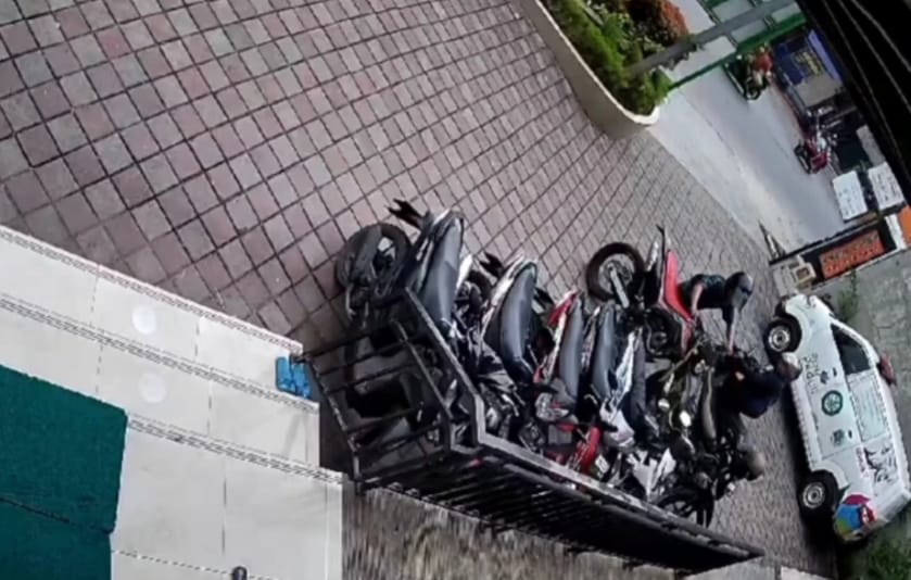 Hitungan detik, motor pasien klinik di Bogor digasak maling