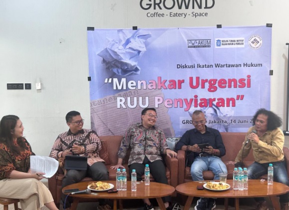 Soroti RUU Penyiaran, Deolipa: Banyak kasus korupsi digaungkan lewat jurnalis investigasi Soroti RUU Penyiaran, Deolipa: Banyak kasus korupsi digaungkan lewat jurnalis investigasi