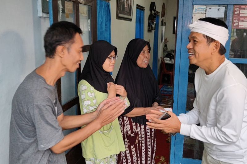 Dedi Mulyadi caleg DPR RI yang meraih suara tertinggi Dedi Mulyadi caleg DPR RI yang meraih suara tertinggi