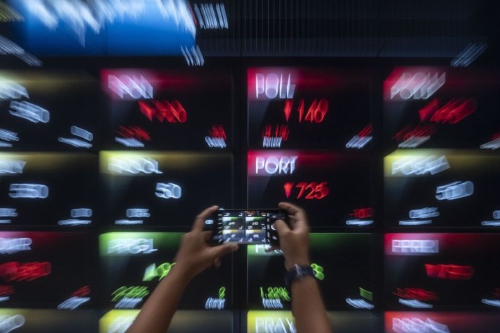 IHSG ditutup menguat dipimpin sektor teknologi