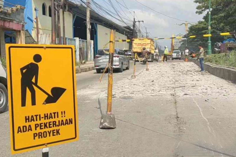 Pemkab Bekasi targetkan perbaikan jalur mudik tuntas H-10 Pemkab Bekasi targetkan perbaikan jalur mudik tuntas H-10
