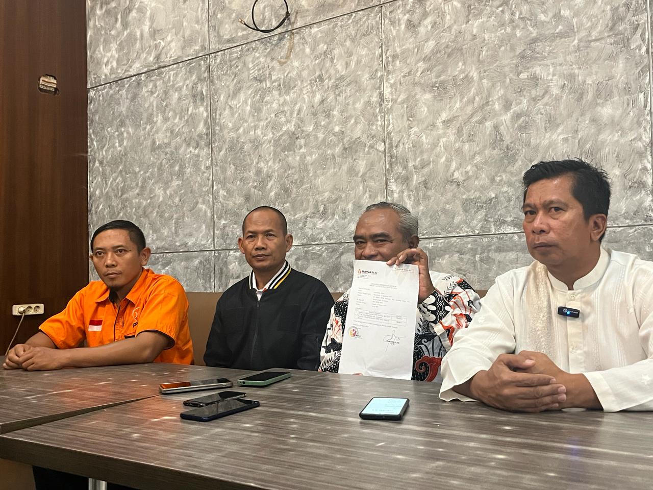 PKS sebut penyelenggara pemilu diduga lakukan penggelembungan suara PKS sebut penyelenggara pemilu diduga lakukan penggelembungan suara