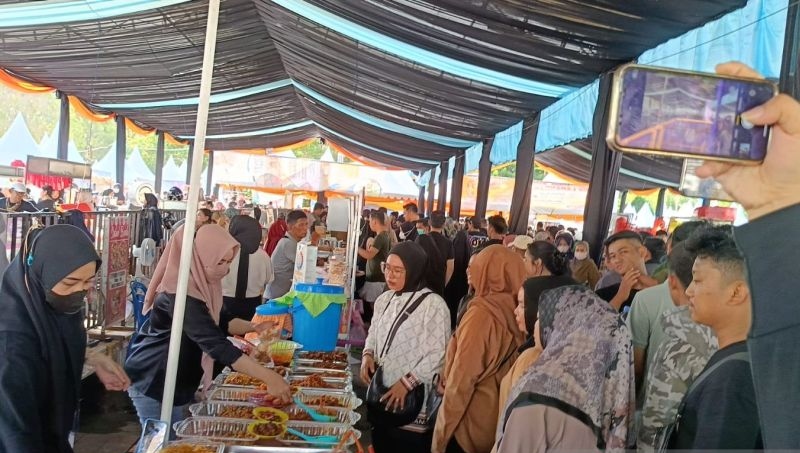 Wisata Belanja Ramadan Samarinda ramai dikunjungi warga