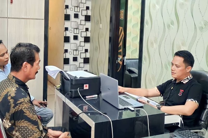 Polres OKU Timur tetapkan tersangka kasus dugaan korupsi dana desa Polres OKU Timur tetapkan tersangka kasus dugaan korupsi dana desa
