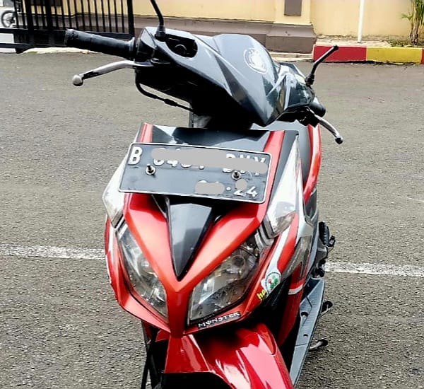 Pura-pura menolong malah curi kendaraan korban kecelakaan, pria ini ditangkap petugas Pura-pura menolong malah curi kendaraan korban kecelakaan, pria ini ditangkap petugas