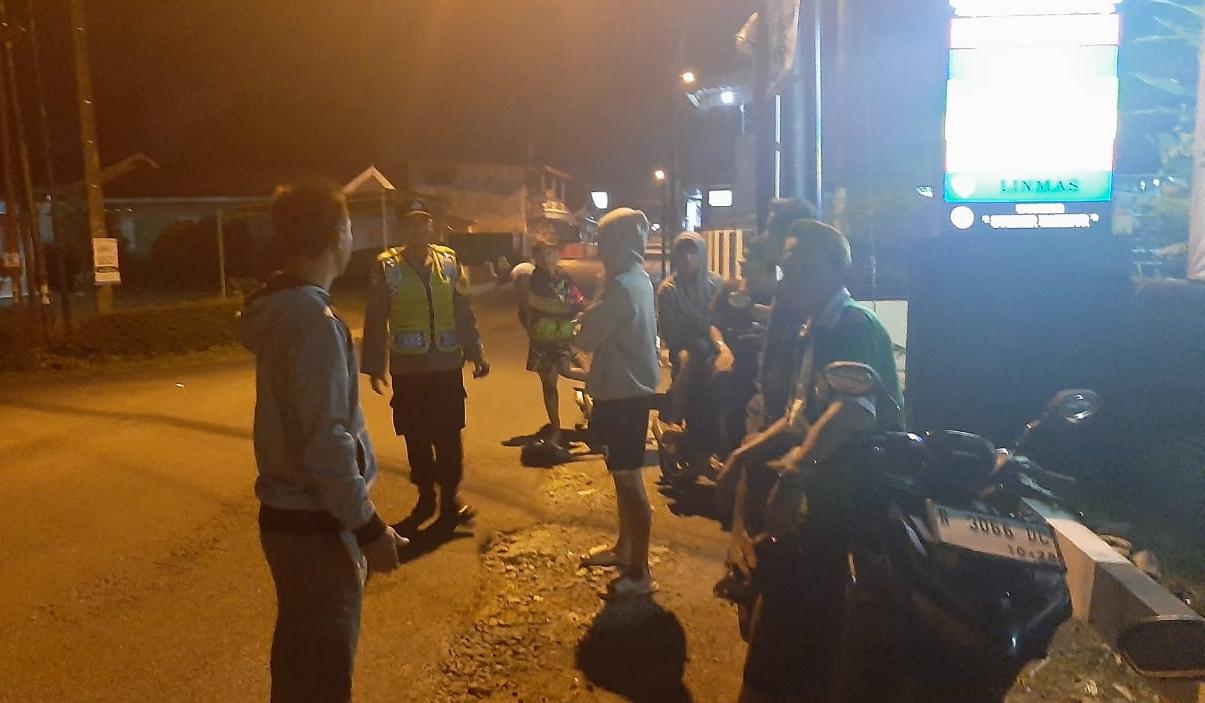 Maunya perang sarung malah berakhir di polsek Maunya perang sarung malah berakhir di polsek