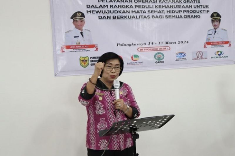 Warga Gunung Mas dapat fasilitas operasi katarak gratis dari PMI Warga Gunung Mas dapat fasilitas operasi katarak gratis dari PMI