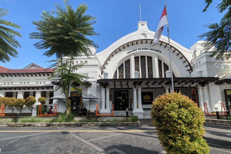 Menyelamatkan Gedung Filateli Jakarta Menyelamatkan Gedung Filateli Jakarta