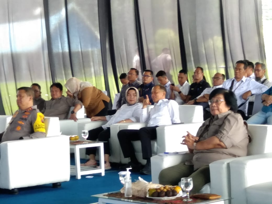 Siti Nurbaya saksikan tiga helikopter lepas Harimau Sumatera ke TNGL Siti Nurbaya saksikan tiga helikopter lepas Harimau Sumatera ke TNGL