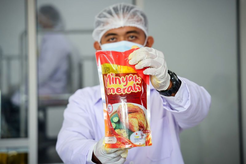 Menkop UKM sebut minyak makan merah sehat Menkop UKM sebut minyak makan merah sehat